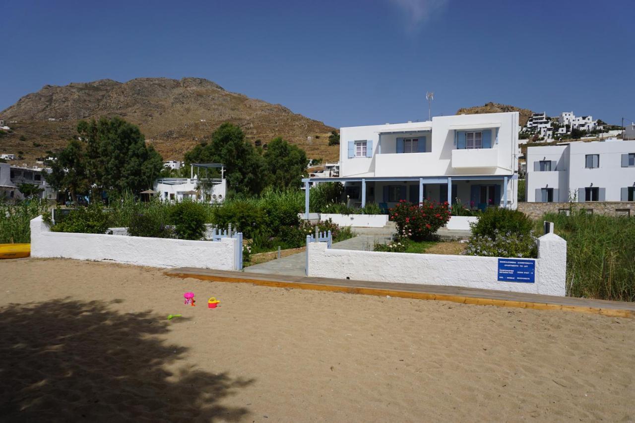 Galazio Seaside Apartments Livadakia Bagian luar foto
